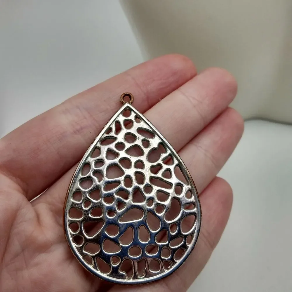 Honeycomb portal amulet drop necklace pendant‎